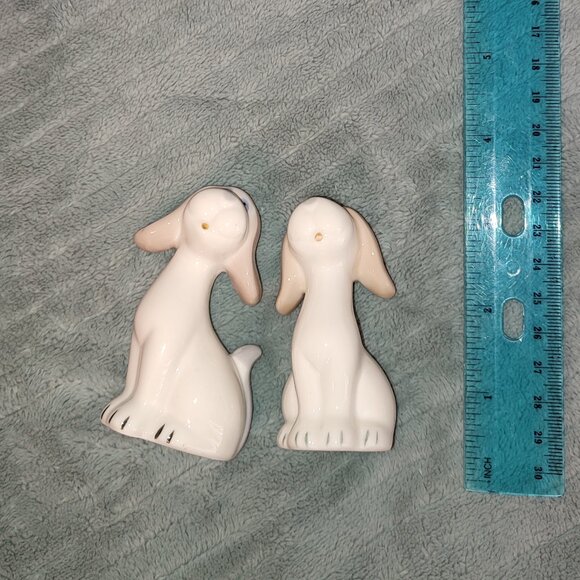 Dogs Puppies Salt Pepper Shakers S&P Shaker Set Porcelain Cottage Core Vintage - Picture 9 of 9